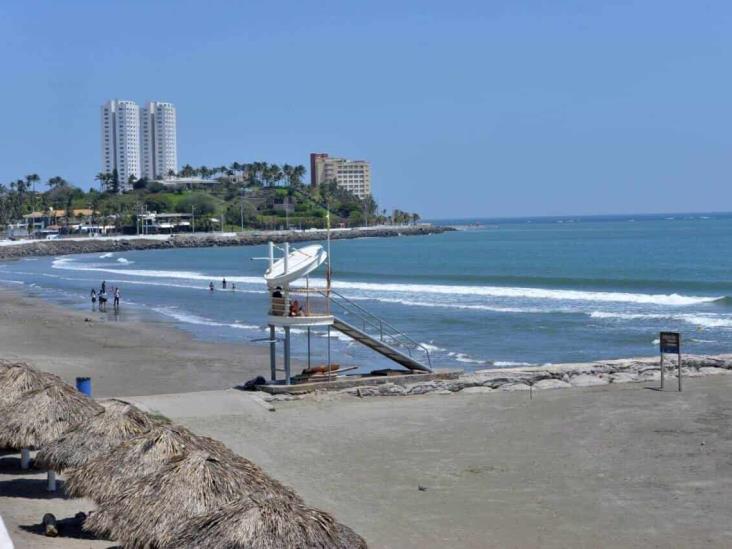 Suman 10 rescates dentro de las playas de Boca del Río durante Semana Santa