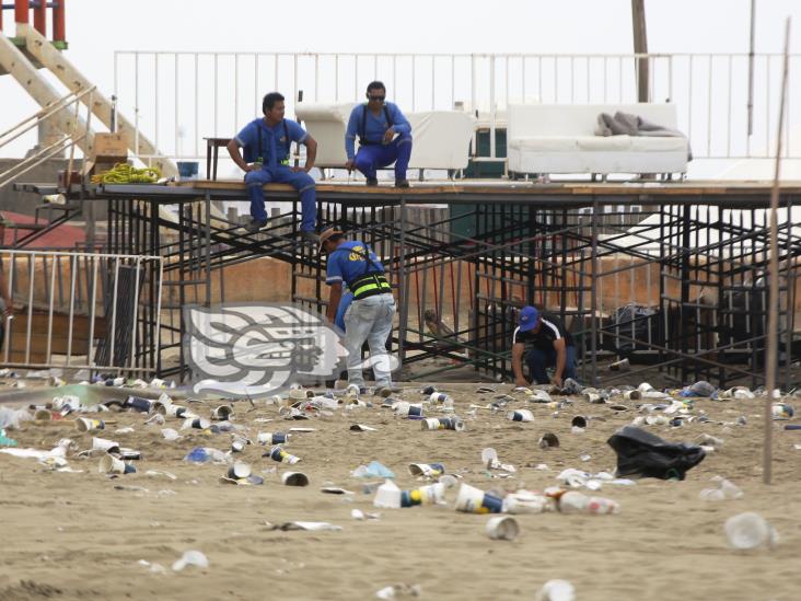 ¡Hasta la próxima! retiran carpas de la playa de Coatzacoalcos (+Video)