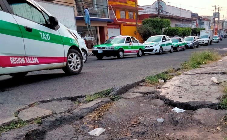Taxistas de Xalapa buscan repunte en vacaciones