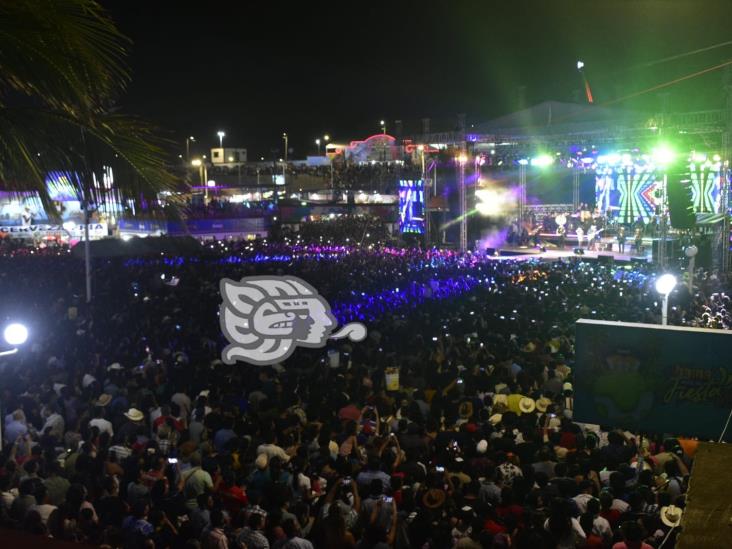 Analizan ampliar Teatro del Pueblo; Julión Álvarez batió récord en la Expo Feria 2023 (+Video)