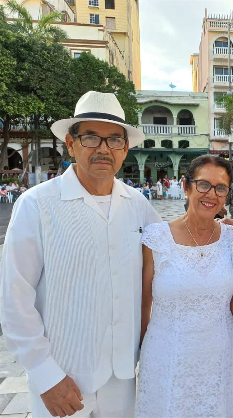 Veracruzanos saldrán en televisión colombiana promocionando a danzoneros