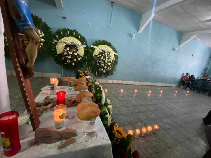 En Banderilla, lloran por las siete víctimas de choque en Tlaxcala