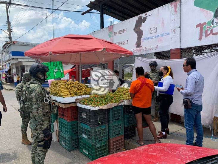 Con operativo, liberan calles y banquetas en Acayucan (+Video)