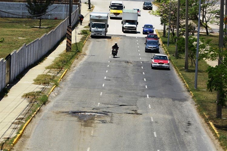 Piden tapar baches del poniente de Coatzacoalcos