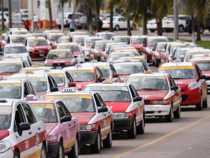 Hay más de 12 mil taxis viejos; llevan más de 10 años de servicio en Veracruz