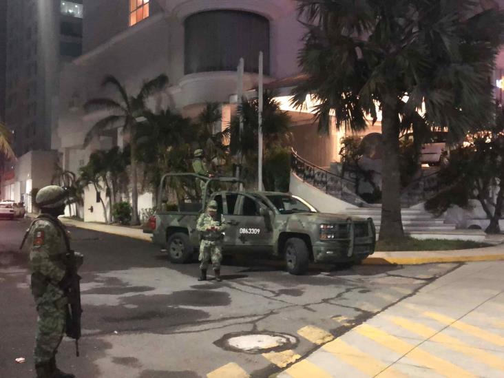 Se registra intenso operativo en torre residencial de Boca del Río (+video)