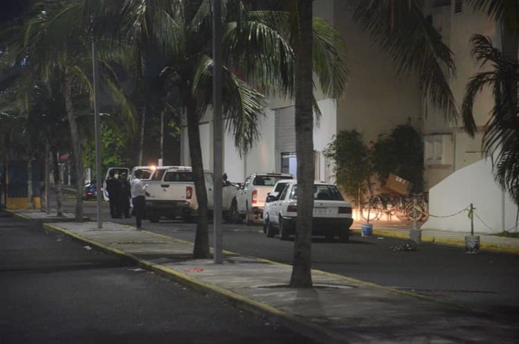 Se registra intenso operativo en torre residencial de Boca del Río (+video)