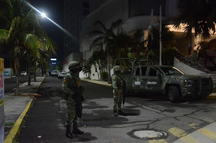 Intenso operativo en torre residencial sorprende a Boca del Río (+video)