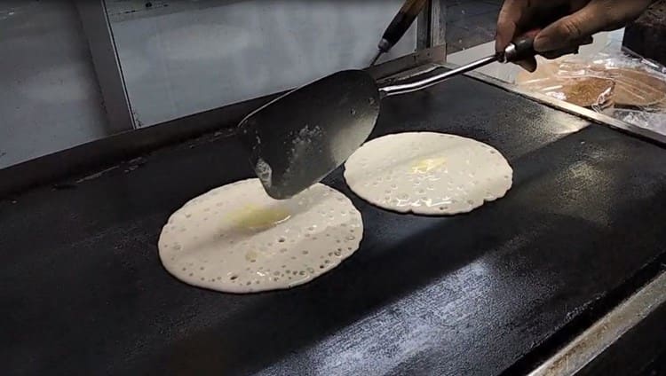 Hot cakes del parque Juárez, una tradición culinaria de Xalapa (+Video)