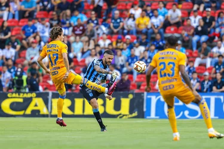 Sale Tigres con un punto del estadio La Corregidora