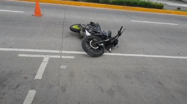 Motociclista muere tras chocar contra palmera en Villa del Mar, Veracruz
