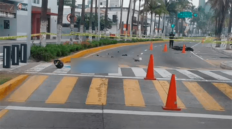 Motociclista muere tras chocar contra palmera en Villa del Mar, Veracruz