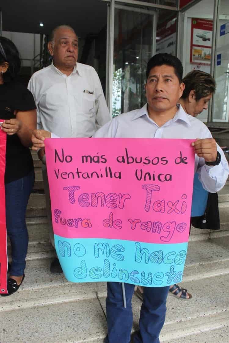 ¡Sí se manifestaron! Taxistas reprochan irregularidades con revista vehicular y operativos