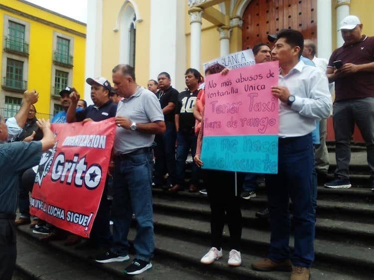 ¡Sí se manifestaron! Taxistas reprochan irregularidades con revista vehicular y operativos