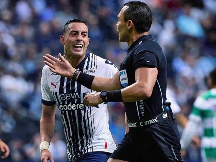 ¿Por qué expulsaron a Rogelio Funes Mori en el partido contra Santos?