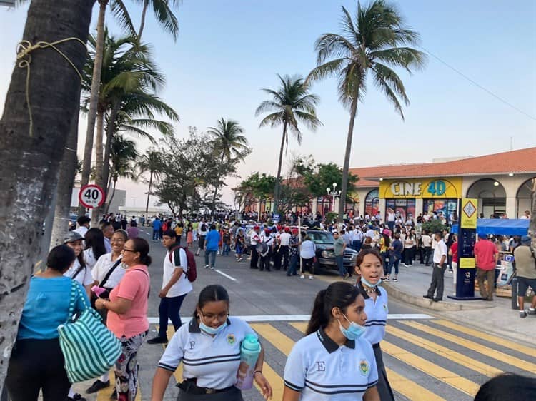 Con un desfile por el bulevar de Veracruz invitan a la “Expo Feria Educativa 2023”