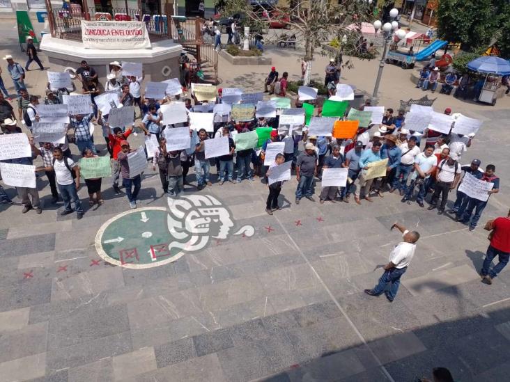 Con protesta, demandan reparación de caminos en Zongolica