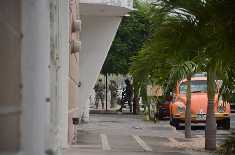 Fuerte operativo en Geo Los Pinos de Veracruz deja un detenido (+Video)