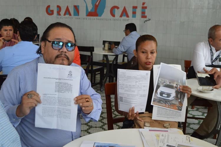 Compra auto nuevo en agencia de Veracruz; se lo vendieron con reporte de robo en Guerrero
