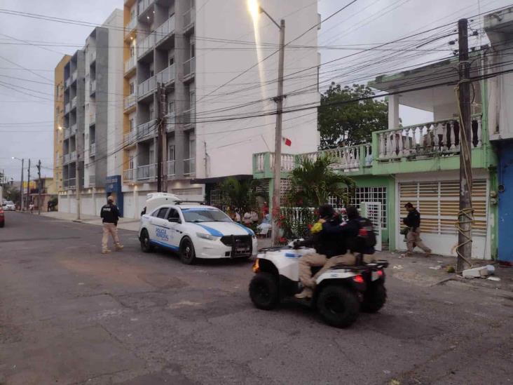 A machetazos, agrede a policías en Boca del Río; tuvieron que dispararle