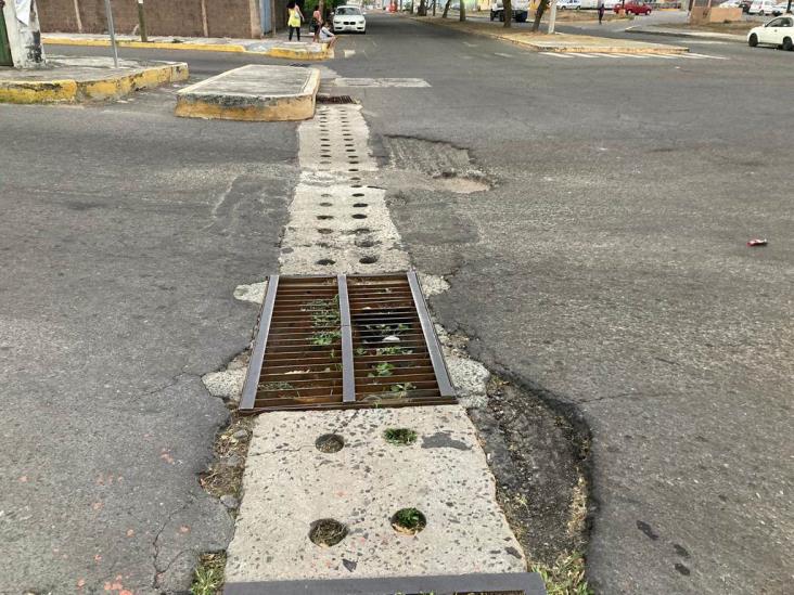 Alertan de baches en Boca del Río