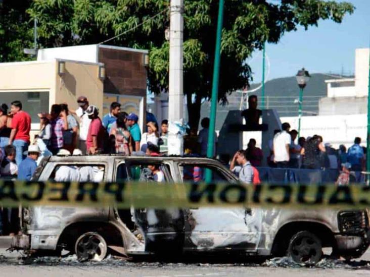 Turba desquiciada quema vivo a presunto ladrón en Puebla; fallece en hospital