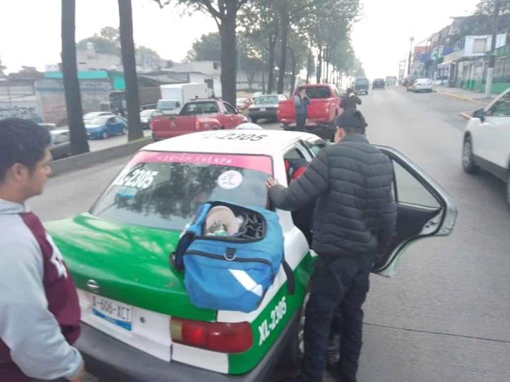 Camioneta choca contra taxi en la avenida Lázaro Cárdenas, en Xalapa
