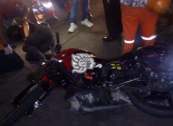 Motociclista resultó herido tras derrapar