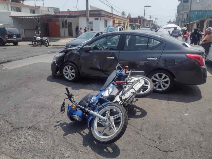 Motociclista fracturado por choque en la colonia Formando Hogar