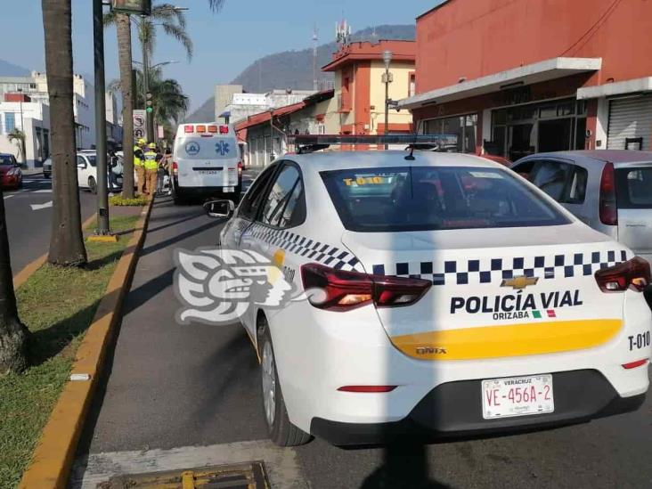 Chocan vehículos en Orizaba; hay tres personas lesionadas