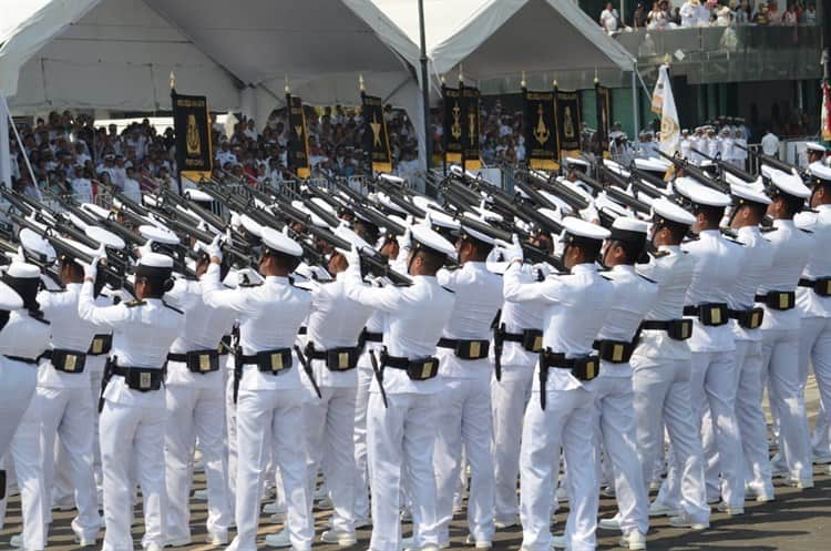 Encabeza AMLO el 109 aniversario de la Defensa Heroica del Puerto de Veracruz