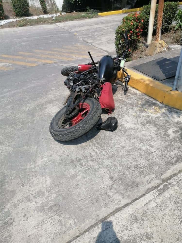 ¿Karma? Ladrones se accidentan tras robar gasolinera en Puente Jula