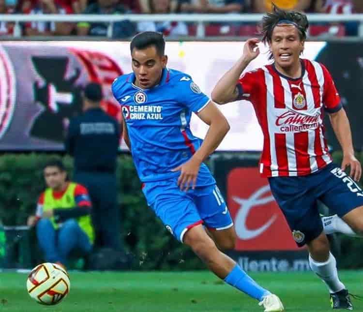 Chivas logra voltereta y descarrila al Cruz Azul