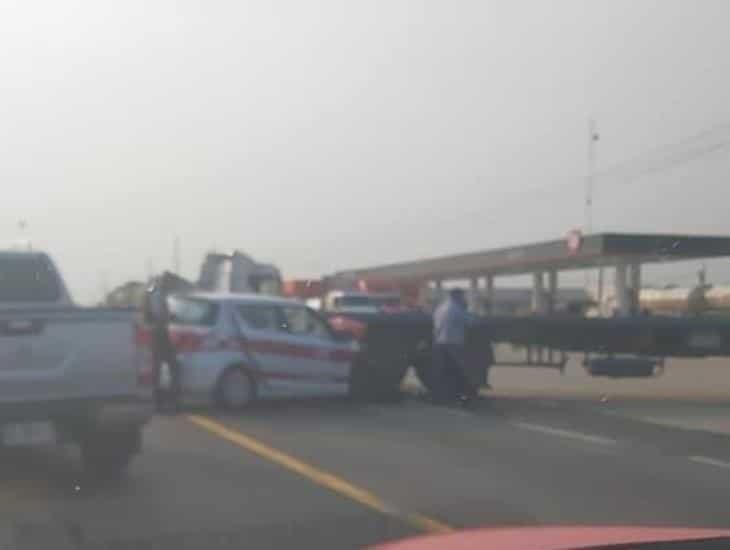 La última corrida; taxista impacta tráiler en la Coatzacoalcos-Villahermosa (+Vídeo)