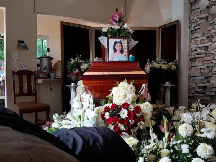 María Luisa cubrió a su hijo para que no muriera en accidente; hoy le dicen adiós