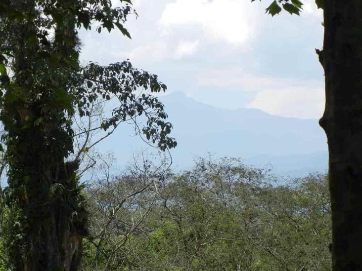 Coatepec pide al gobierno evitar la explotación de piedra caliza en Cinco Palos