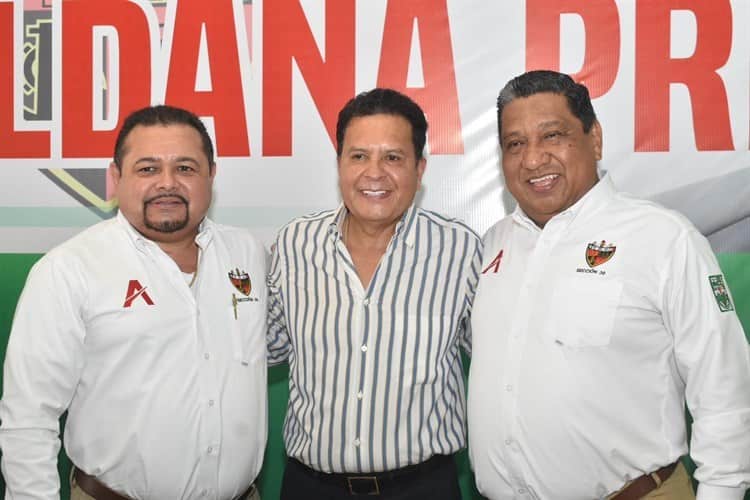 Líder nacional del STPRM se reúne con petroleros de Poza Rica
