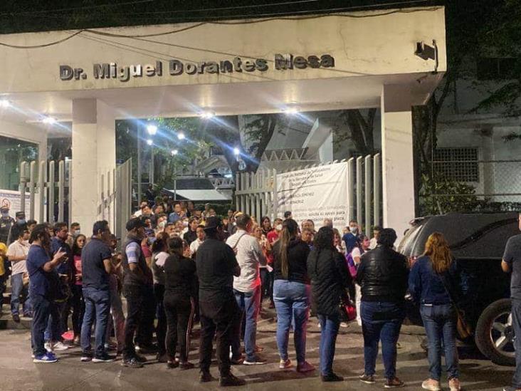 Familiares y amigos despiden de Yarazeth Zepeta García, en las instalaciones del CECAN