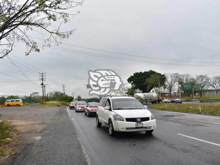 Chocan patrullas de la SSP sobre la carretera Acayucan-Sayula