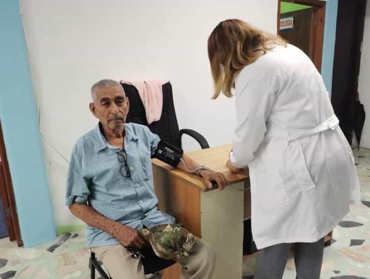 En Nanchital, amplían servicios de salud a bajo costo