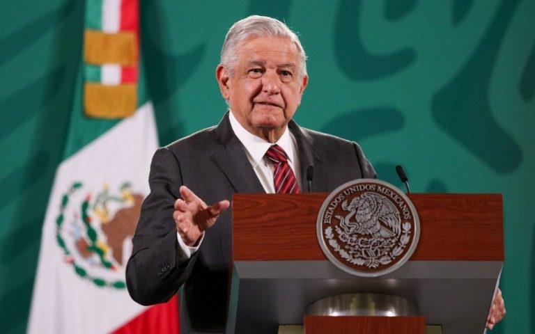 Niega Segob desvanecimiento o traslado de emergencia de AMLO