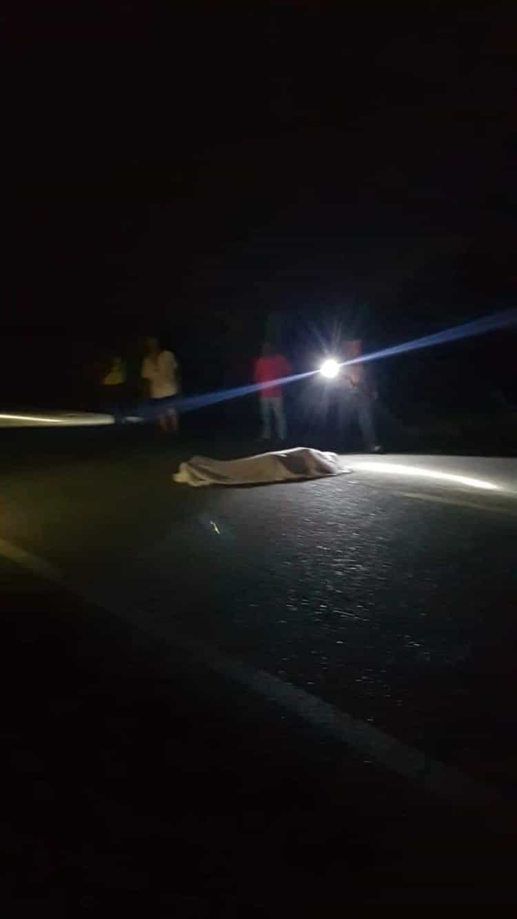 Muere hombre tras ser atropellado en la carretera Santa Cruz-Cosamaloapan