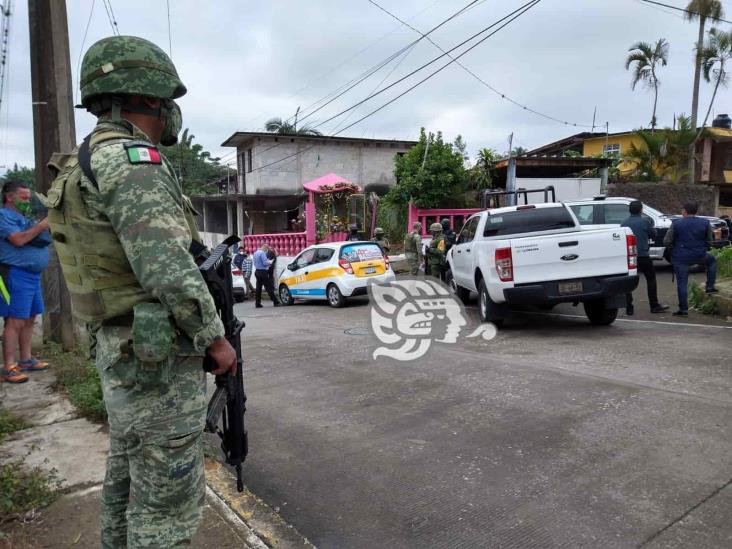 Comando irrumpe en pensión de tráileres en Amatlán; levantan a guardias