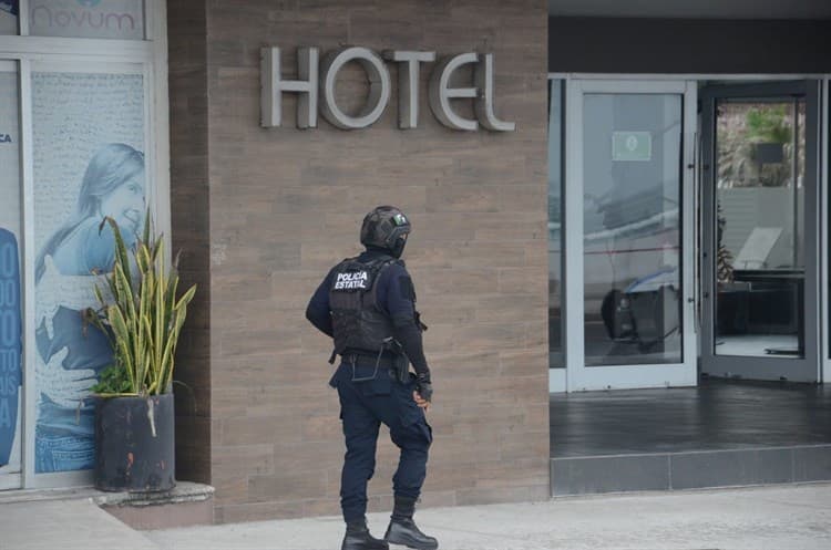 Muere tras lanzarse de planta alta de hotel en Boca del Río (+Video)