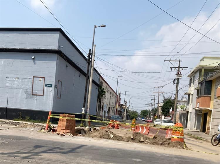 Esta calle también está cerrada por obras en Veracruz