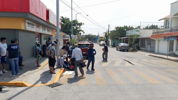 Motociclista resulta lesionado tras ser atropellado en calles de Veracruz