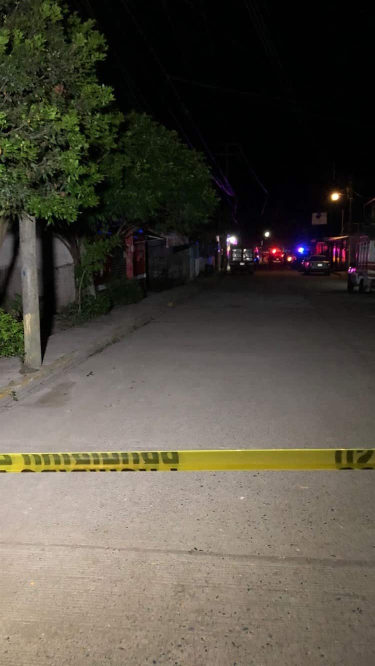 Grupo armado le quita la vida a seis personas en un bar de Tihuatlán
