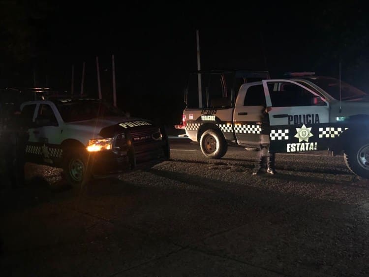 Grupo armado irrumpe en bar de Tihuatlán y asesina a seis personas