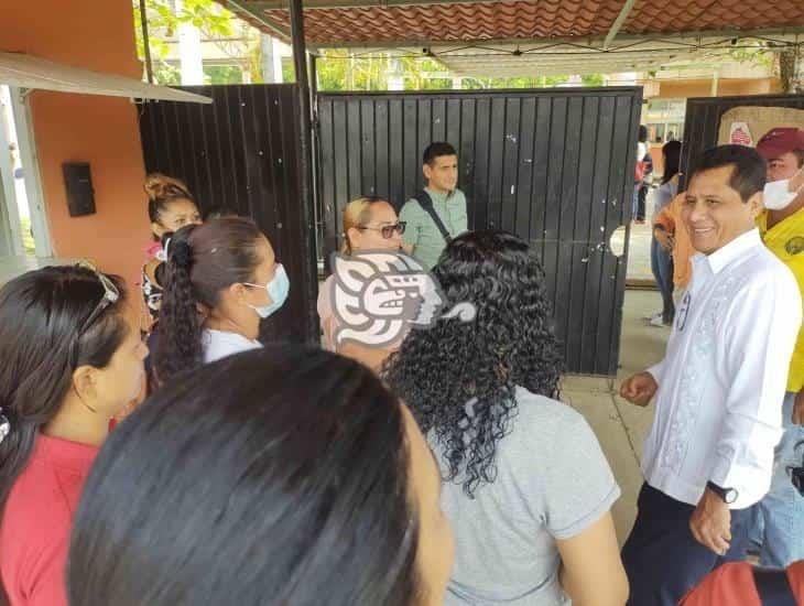 Tras múltiples anomalías, supervisor escolar se reunirá con maestros de secundaria en Moloacán