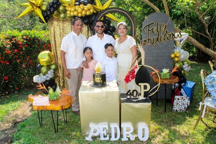 Pedro G. Santos celebra su llegada a los 40 años de existencia